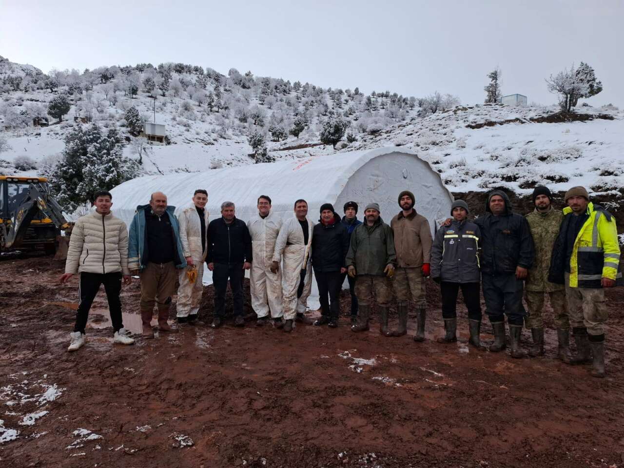 Konya’da ahır çöktü! Çok sayıda hayvan telef oldu 7